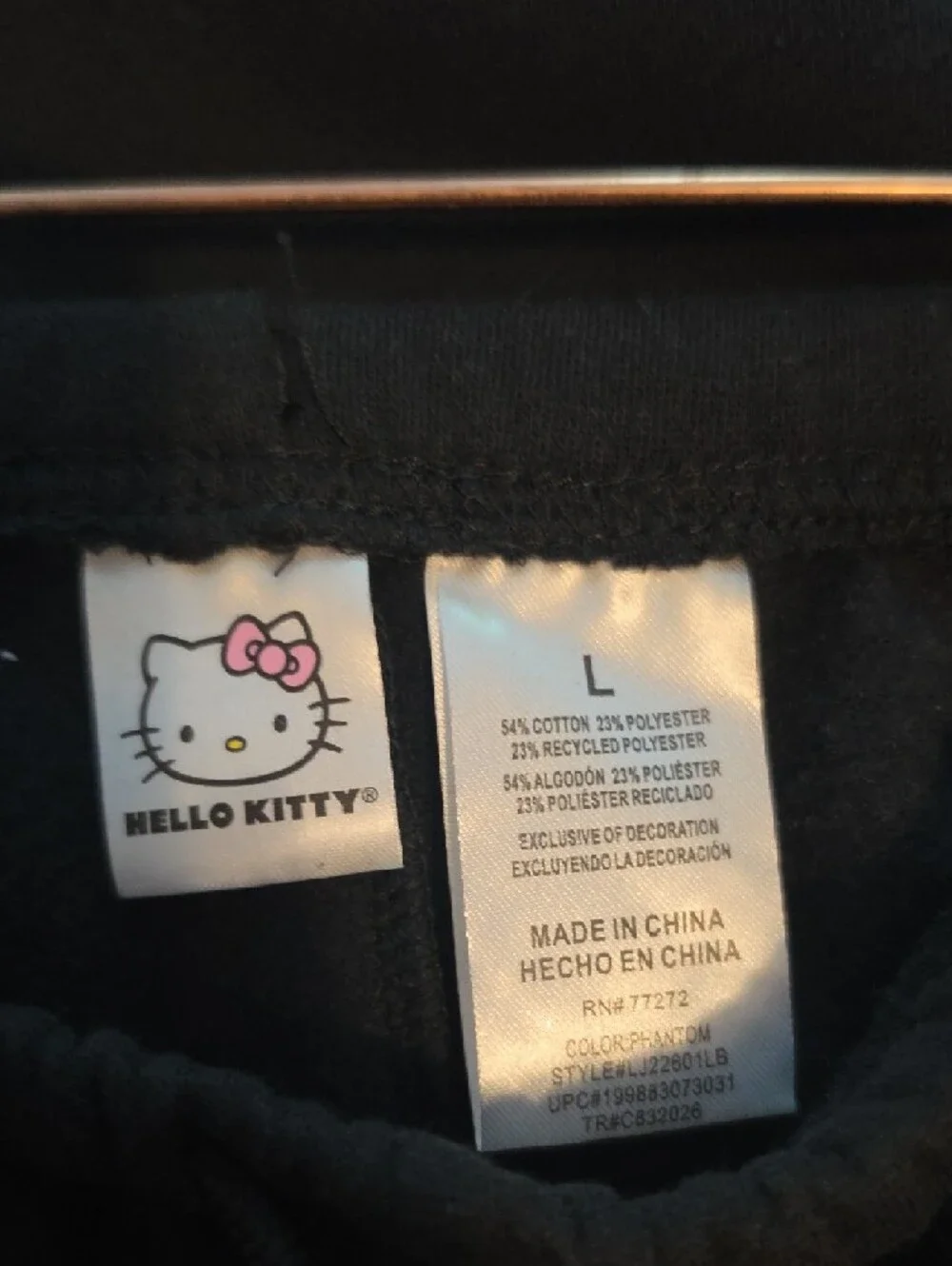 BRAND NEW WITH TAGS Hello Kitty White Face Tag with Pink Bow - Picture 7 of 8